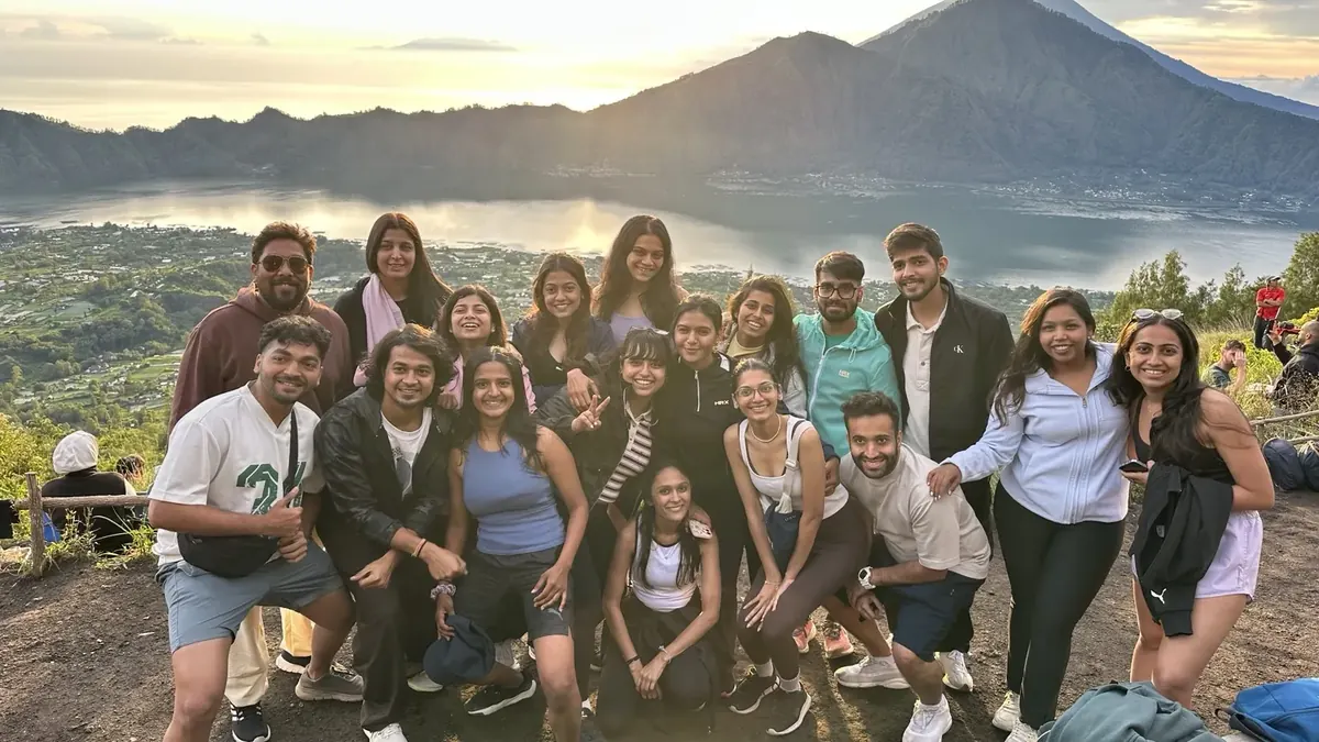 Large trekking group overlooking Lake Batur